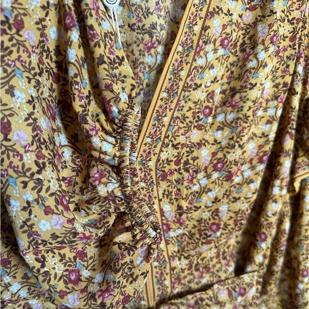 MAX STUDIO Front Tie Long Sleeve Floral Blouse Size: L - Picture 7 of 7
